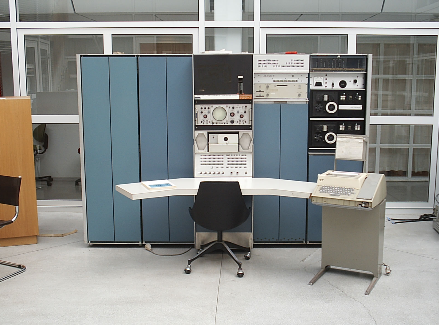 Day31-35/res/pdp-7.png