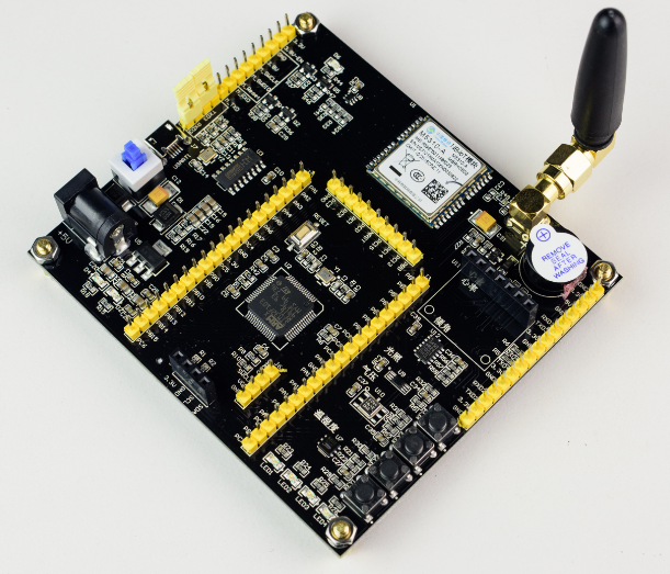 bsp/stm32/stm32f103-onenet-nbiot/figures/board_front.png